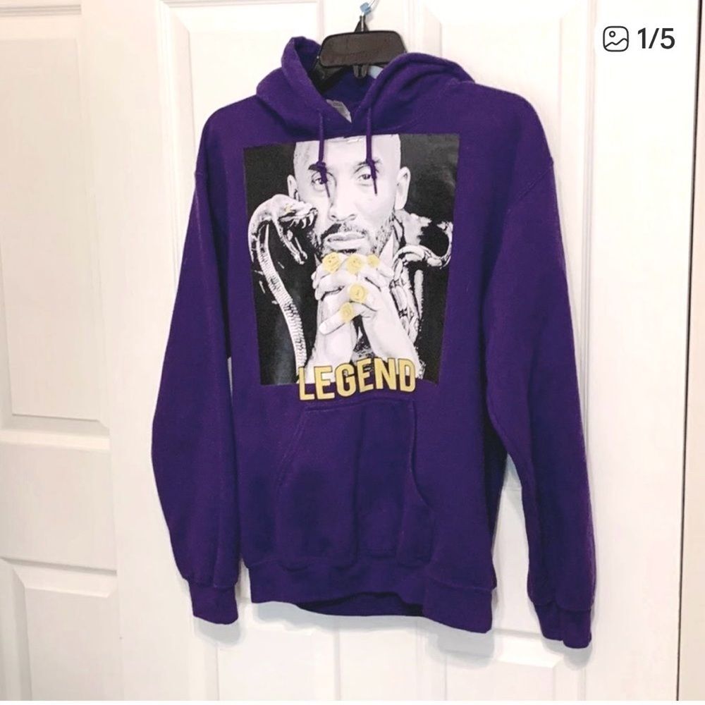 Kobe Bryant Legend Men’s Purple Portrait Snake Graphic Hoodie Sweatshirt Size S